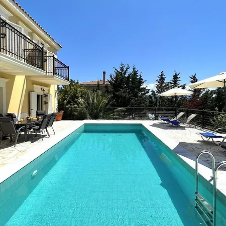 3 Bedroom Villa, Private Pool, Sea Views, Kefalonia ヴィラ